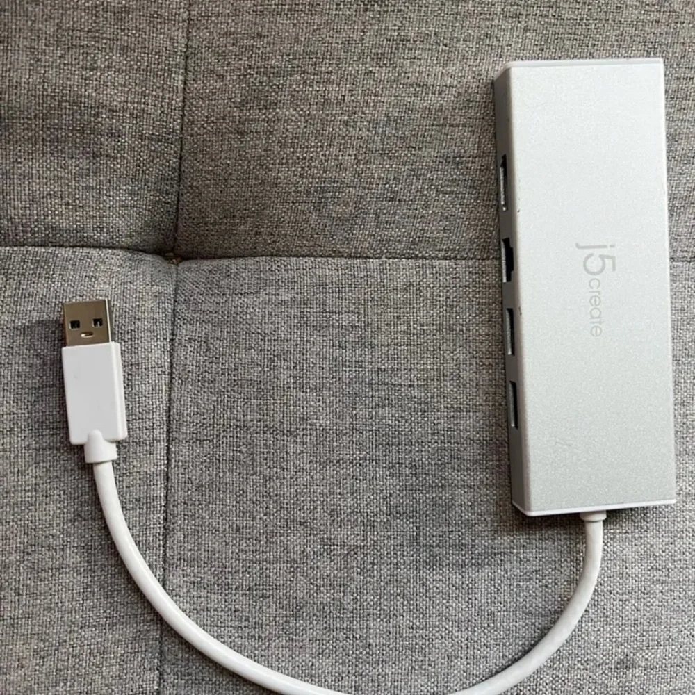 j5create JCD381 USB-C Docking Station